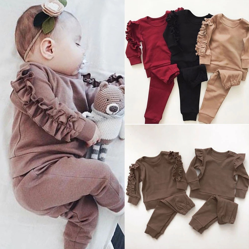 Zweiteiliges Outfit mit Rüschenpullover und langen Ärmeln für Neugeborene