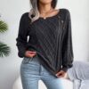 Strickpullover mit quadratischem Ausschnitt und Knopfdesign für den Winter