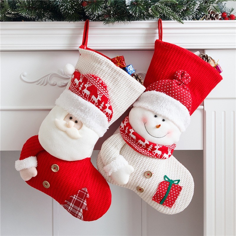 Großer rot-weiß gestrickter Weihnachtsstrumpf Weihnachtsmann