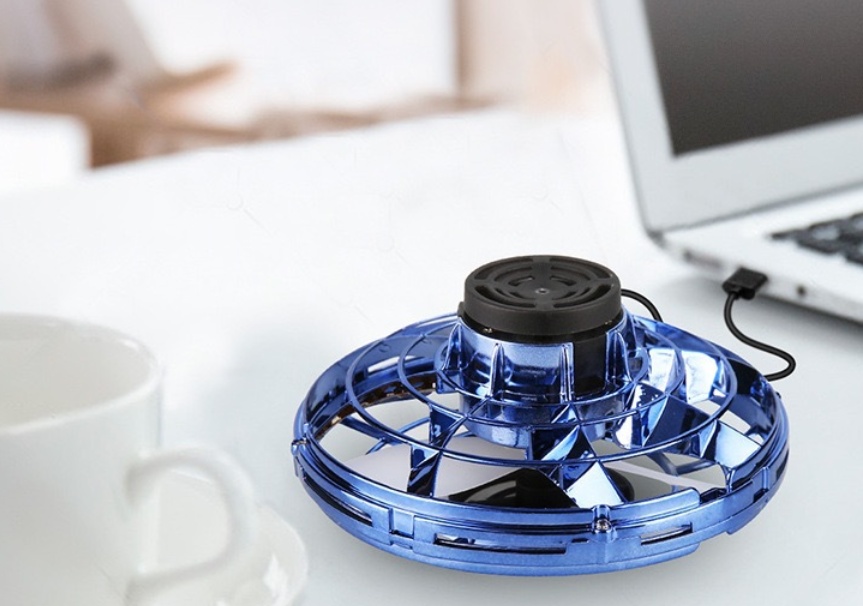 Mini LED UFO Spinner Drohne Spielzeug Flying Gyro für Kinder