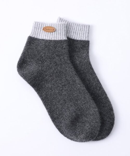 Modische Stricksocken aus reinem Kaschmir