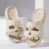 Personalisierte Halloween-Hausschuhe mit Totenkopf-Design