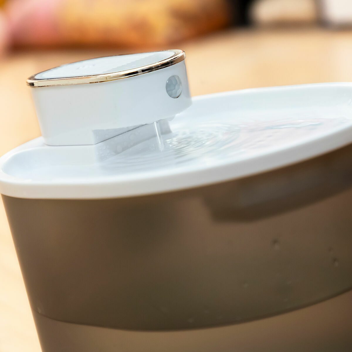 Wiederaufladbarer Katzenwasserbrunnen mit Sensor Refopet InnovaGoods
