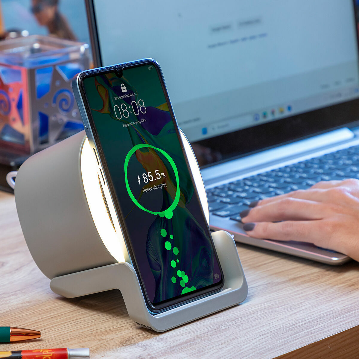 Kabelloses Lautsprecher-Ladegerät mit LED Souwis InnovaGoods