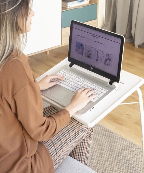 Klappbarer Beistelltisch mit mehreren Positionen. Klappbarer Tisch InnovaGoods