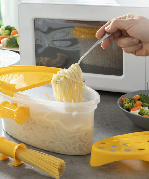 4-in-1-Nudelkocher für die Mikrowelle mit Zubehör und Rezepten von Pastrainest InnovaGoods