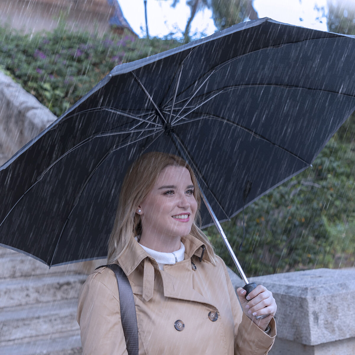 Umgekehrter faltbarer Regenschirm mit LED Folbrella InnovaGoods