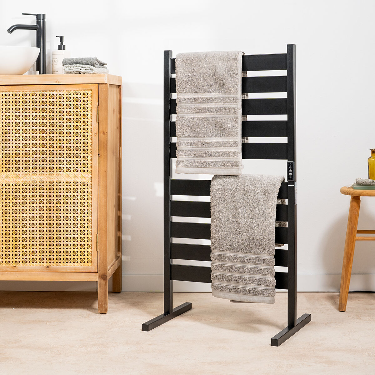 Elektrischer Wand- oder Bodenhandtuchhalter Towarall InnovaGoods 10 Stangen